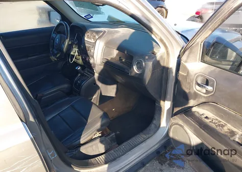 2014 Jeep Patriot High Altitude z USA, uszkodzony, nr VIN 1C4NJPFA0ED754608